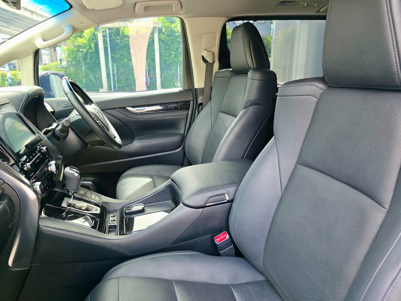 รถยนต์ Alphard 2.5s C Package มือสอง