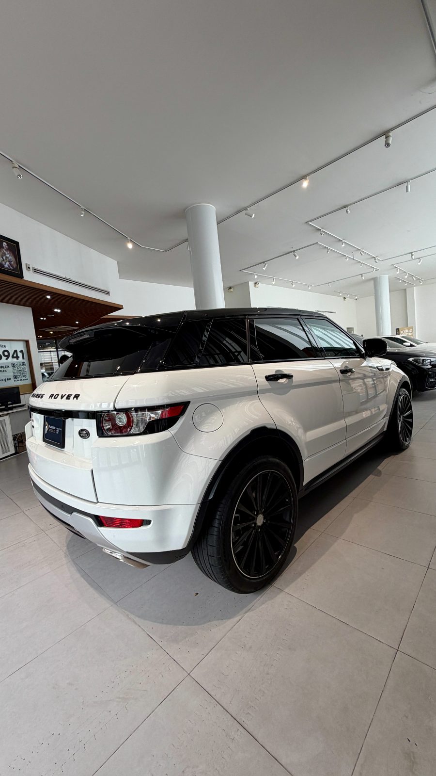 Land Rover Range Rover EVOQUE 2.2 SD4 มือสอง