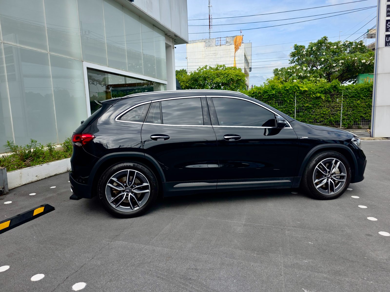 Mercedes-Benz AMG GLA 35 4MATIC มือสอง