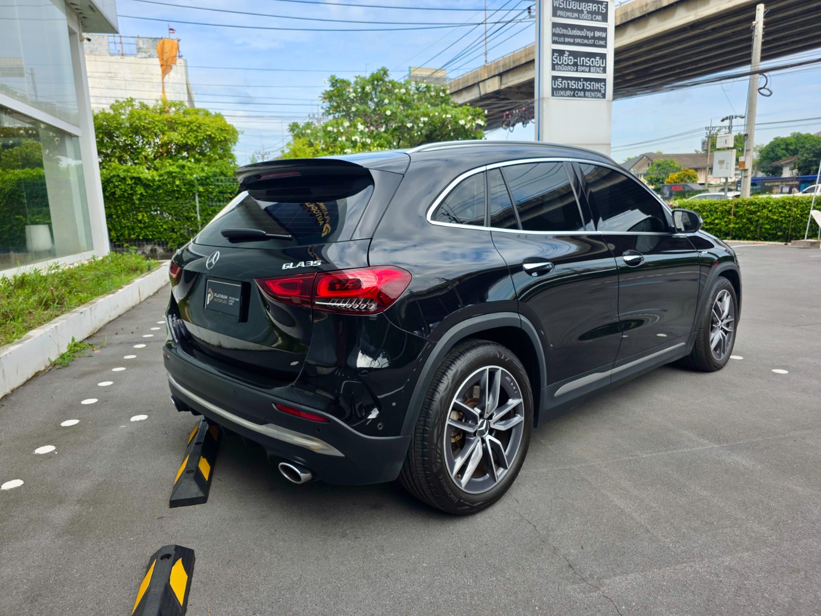 Mercedes-Benz AMG GLA 35 4MATIC มือสอง