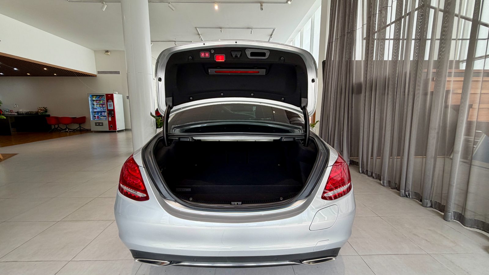 Mercedes-Benz C350e มือสอง