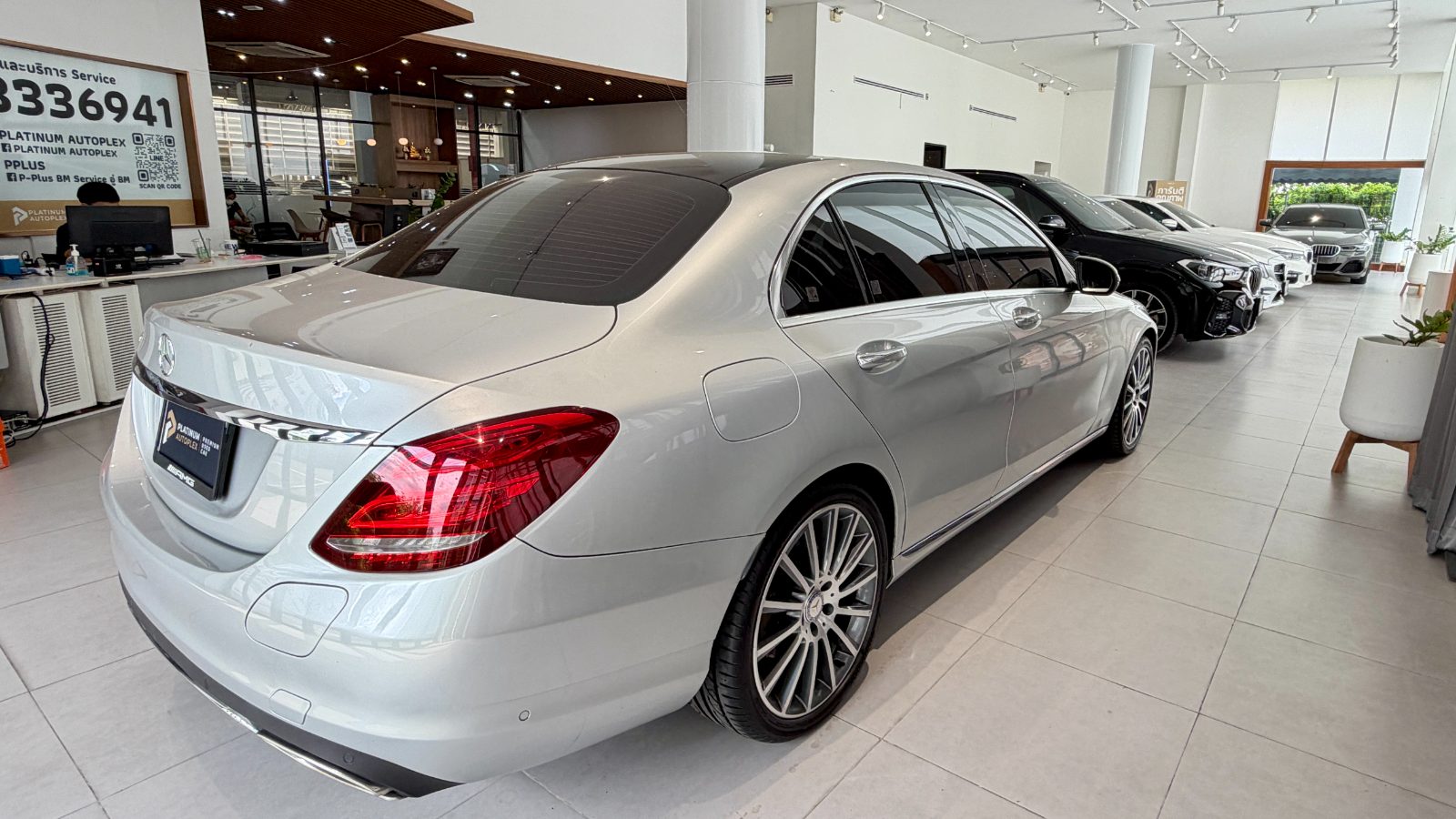 Mercedes-Benz C350e มือสอง