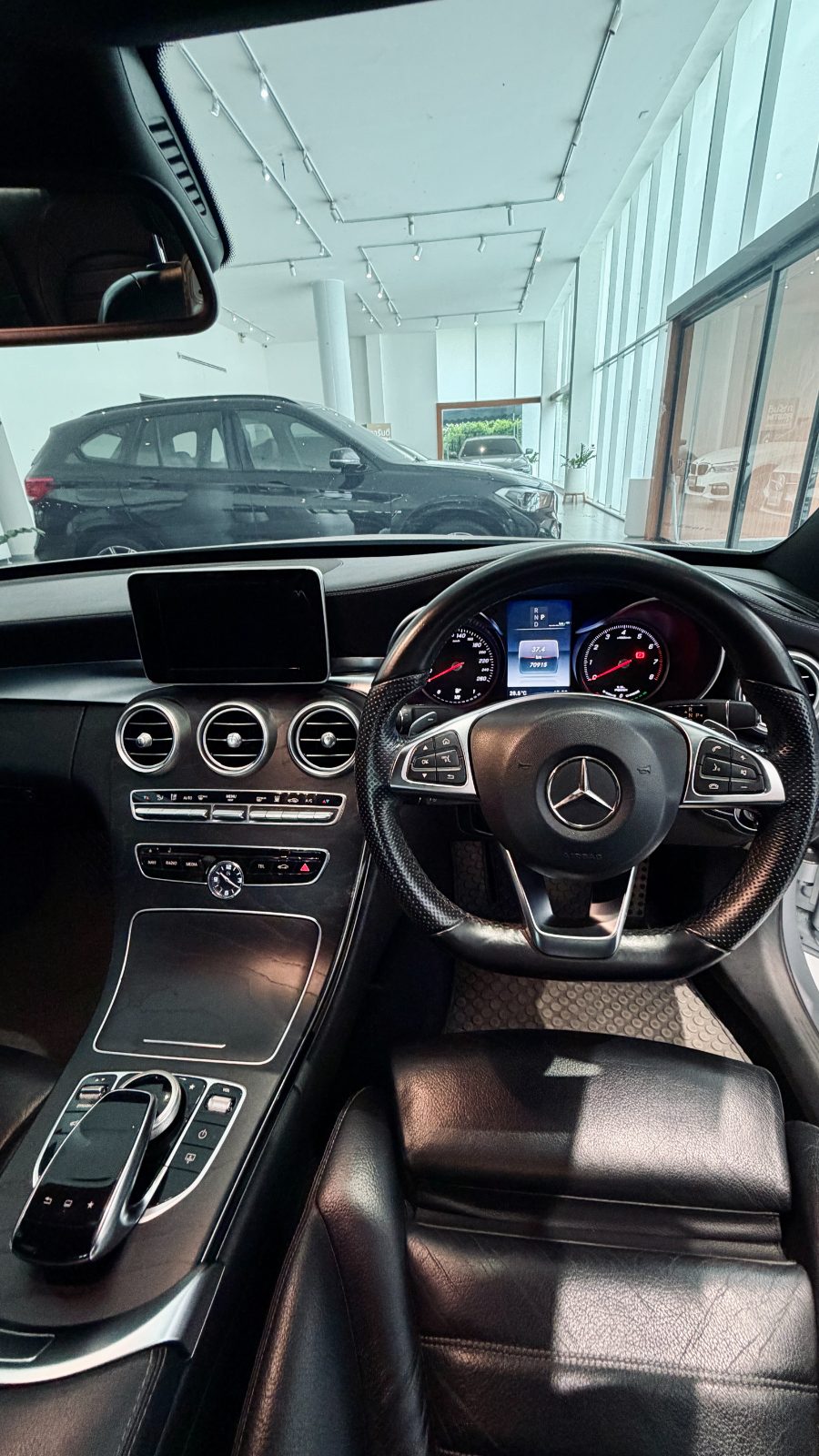 Mercedes-Benz C350e มือสอง