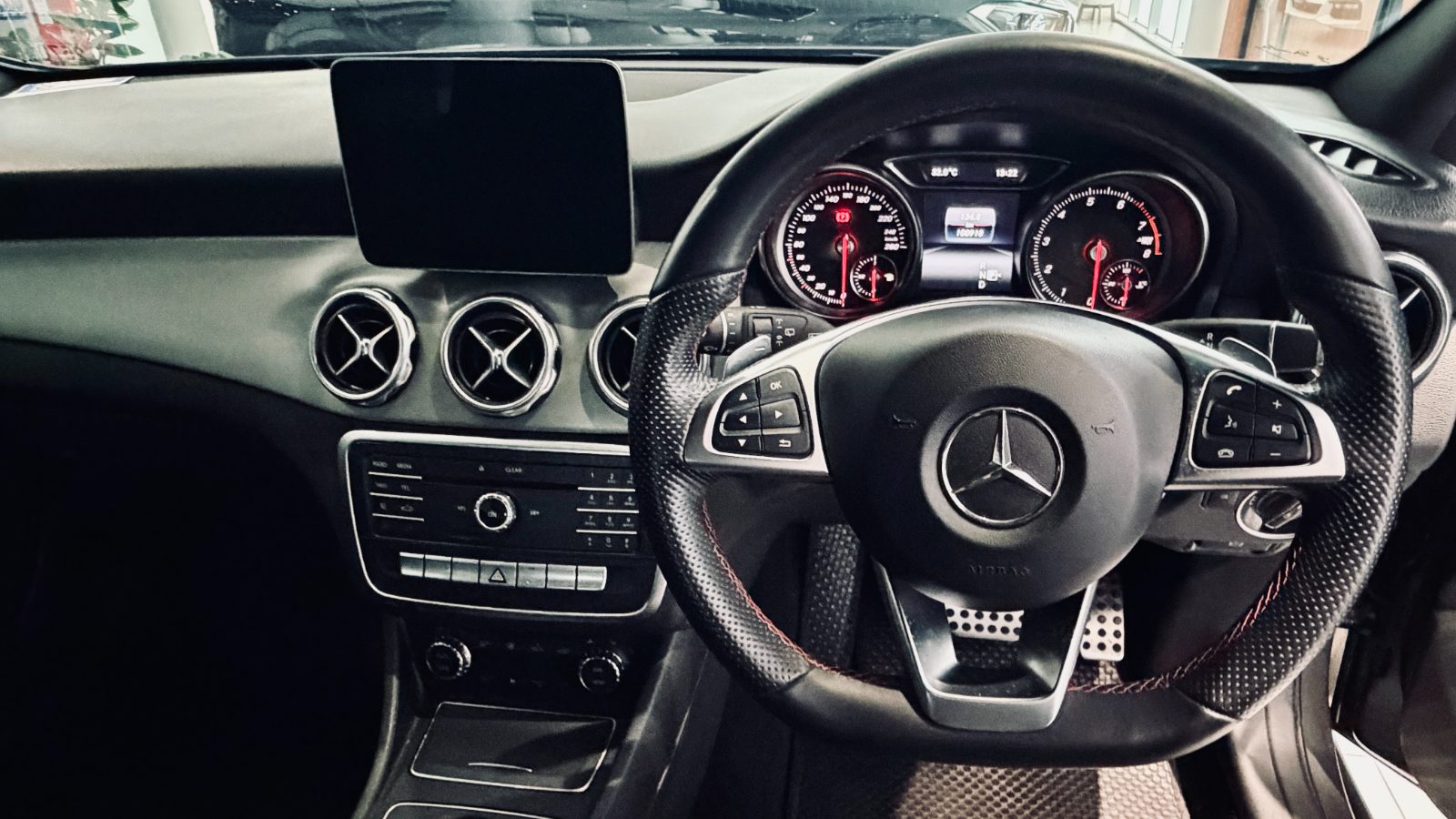 Mercedes-Benz GLA250AMG Dynamic มือสอง