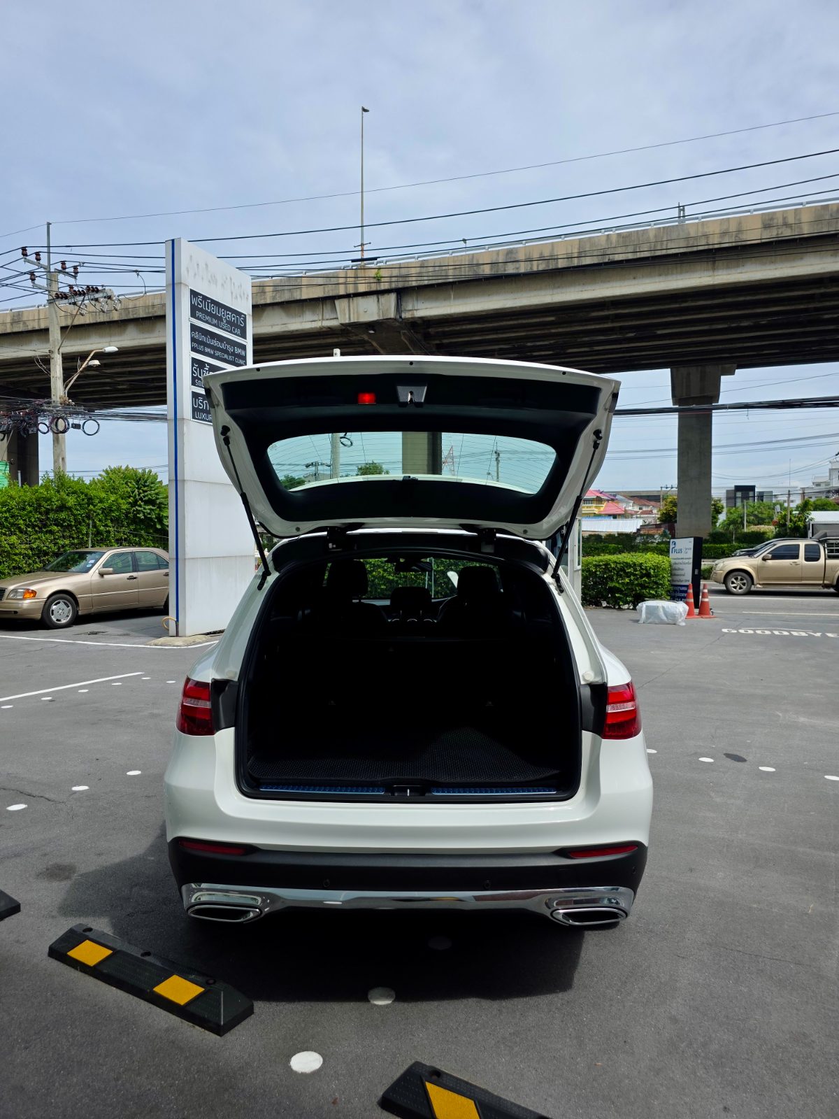 Mercedes-Benz GLC 220d 4MATIC มือสอง