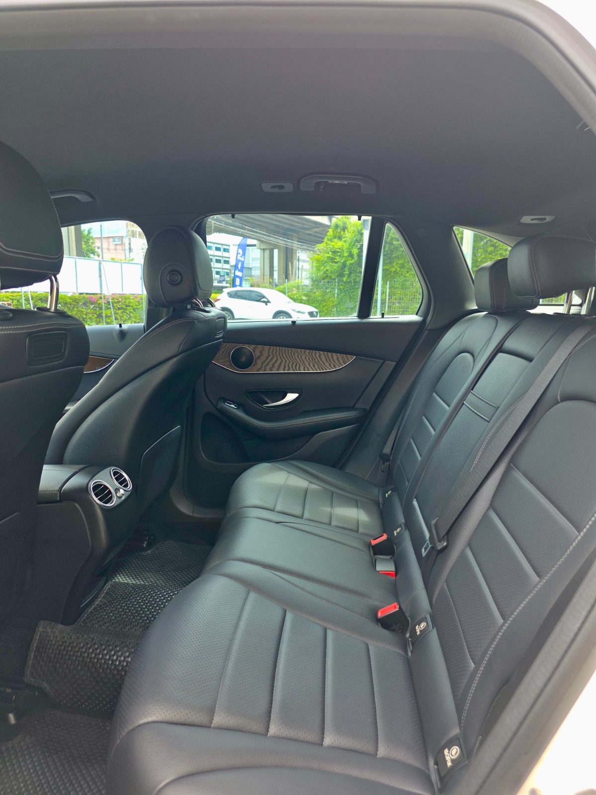 Mercedes-Benz GLC 220d 4MATIC มือสอง