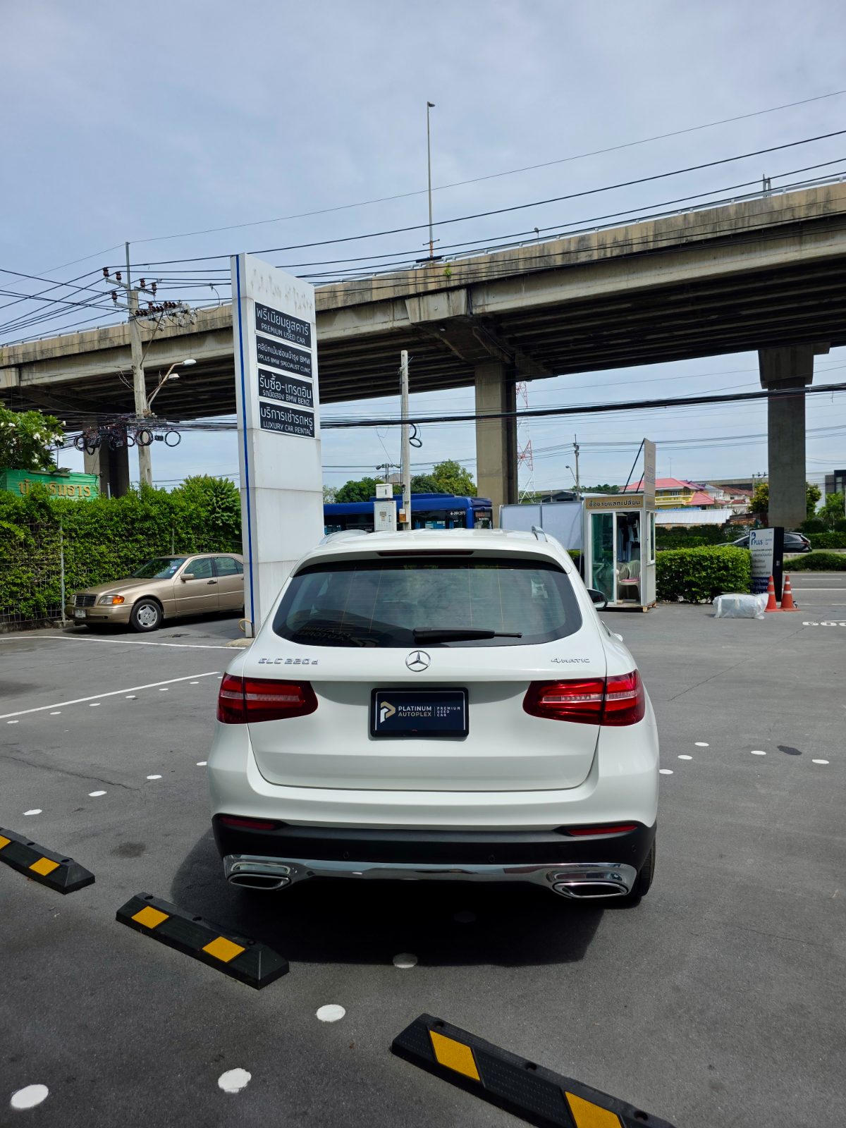 Mercedes-Benz GLC 220d 4MATIC มือสอง