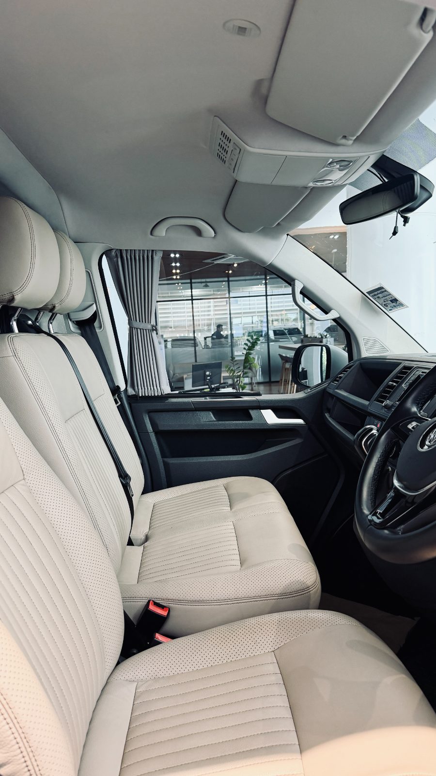 รถยนต์ Volkswagen Caravelle Minorchange 2 มือสอง