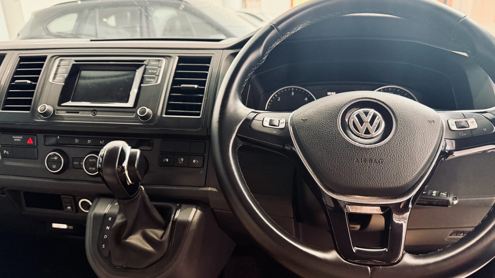 รถยนต์ Volkswagen Caravelle Minorchange 2 มือสอง